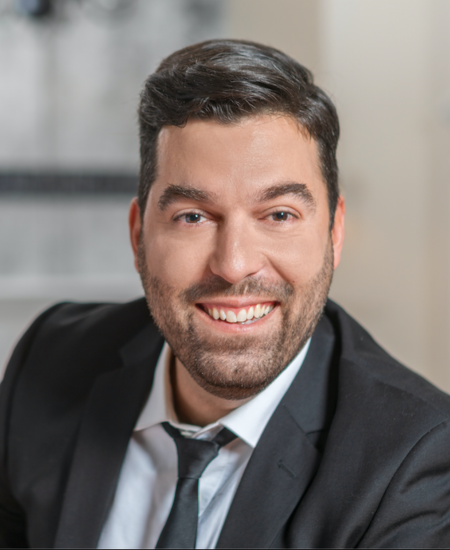 Headshot - Hugo Neveu