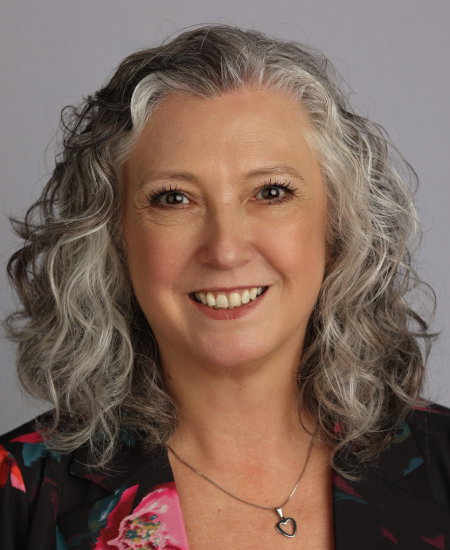 Headshot - Tammy Poirier