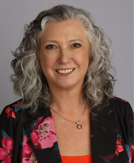 Headshot - Tammy Poirier